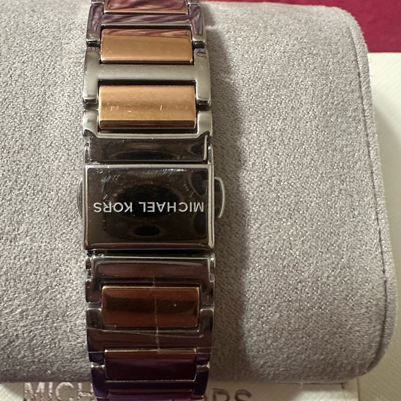 MICHAEL KORS PORTIA Brand New ROSE GOLD & SILVER STEEL PAVE WOMEN'S WATCH - Picture 8 of 10